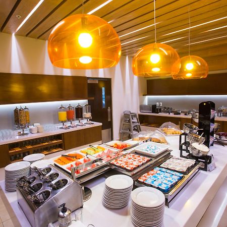 Holiday Inn Express Merida By Ihg Екстериор снимка