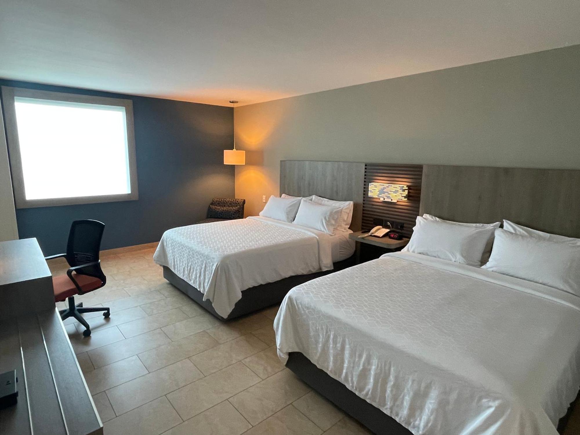 Holiday Inn Express Merida By Ihg Екстериор снимка