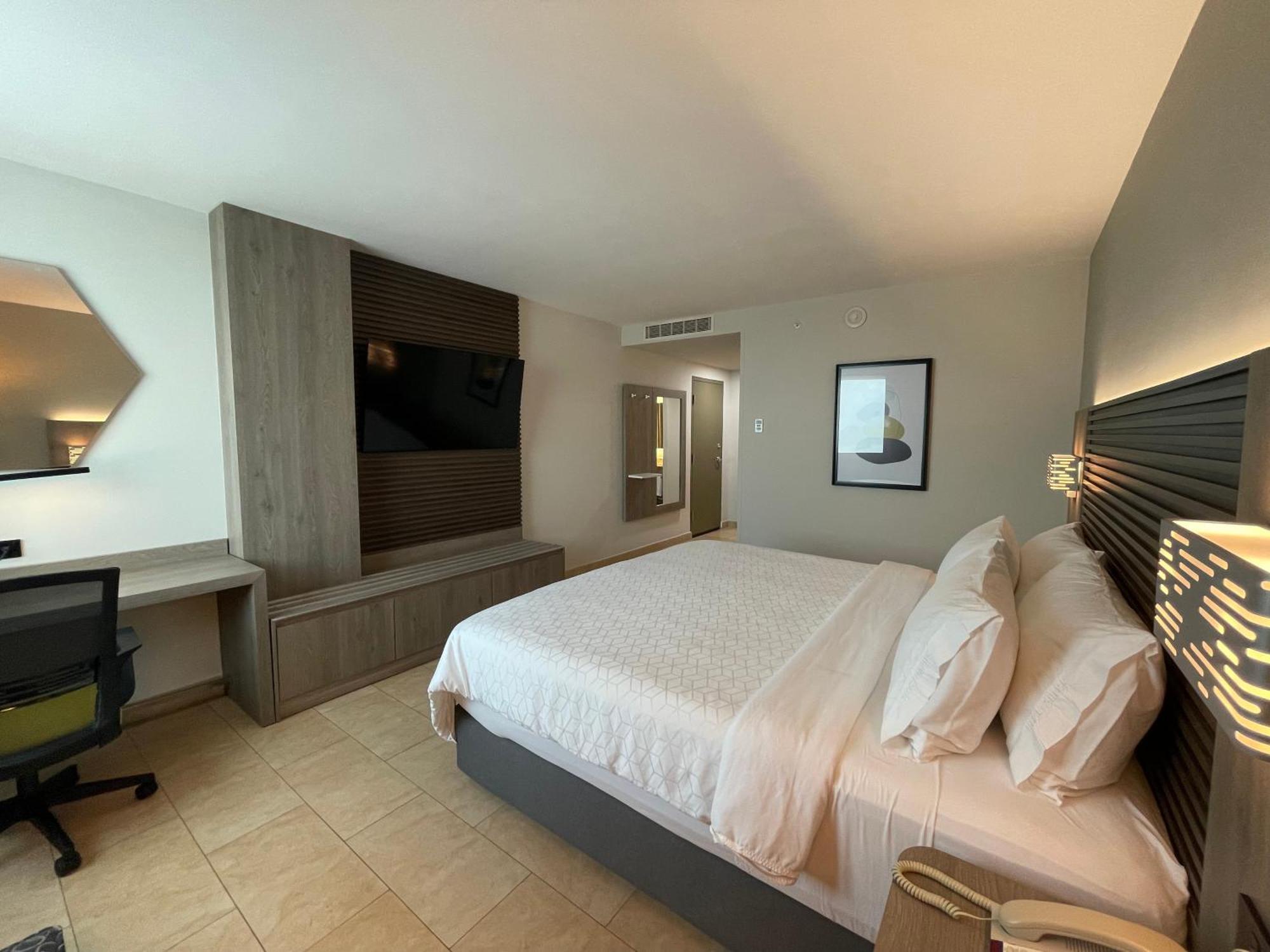 Holiday Inn Express Merida By Ihg Екстериор снимка